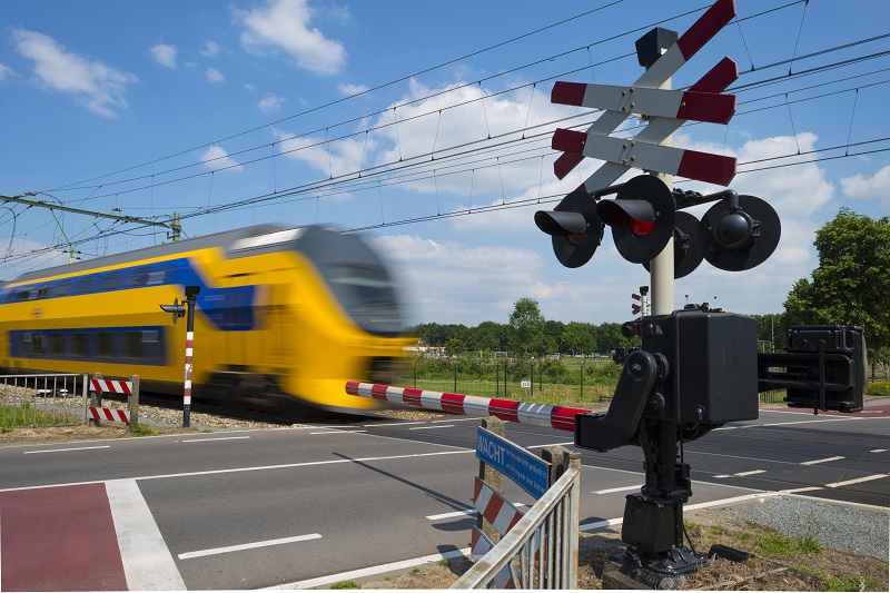 International Railway Summit Webinar on Harnessing IoT for preventing and recovering from rail incidents | Supported by UIC