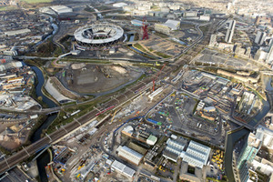 Pudding mill lane new station and tunnel portal aerial (© Crossrail) - JPEG - 201.1 kb