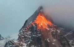 6- Coucher du soleil ou volcan telle est la question